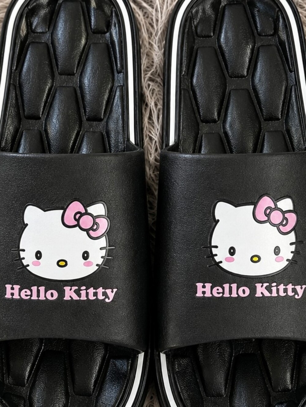 NWT Hello Kitty Black Woman's Slide Sandals with Iconic Graphic Size 7.5 - 8